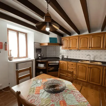 Can Guineu Villa