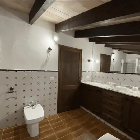 Can Guineu Villa